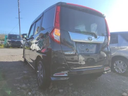 TOYOTA ROOMY 2