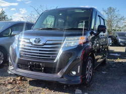 TOYOTA ROOMY 1